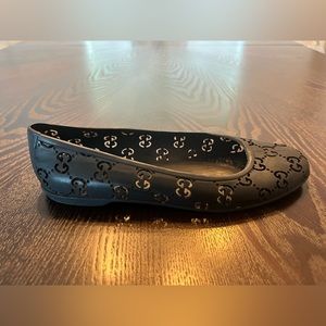 Gucci Black Ballet Rubber Flats 38 Shoes Monogram Cut Out Print Damaged